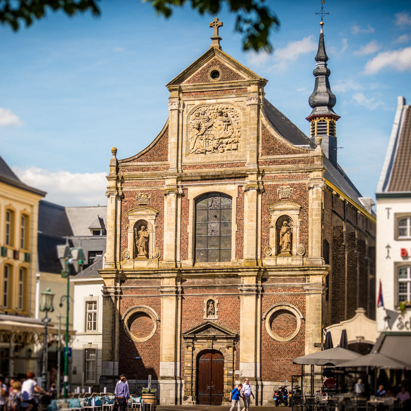 St Michielskerk op de markt in Sittard